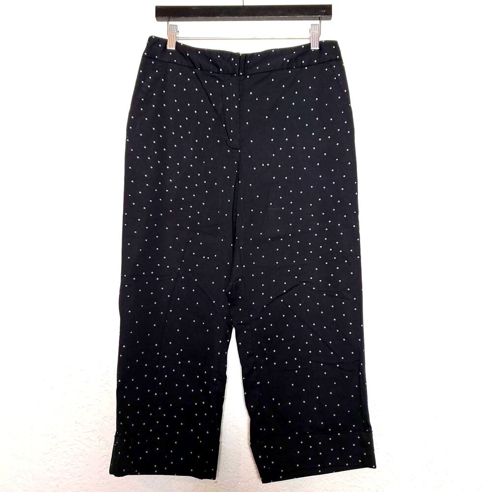 NWOT! Chico's Cotton Blend Crop Pants - Size 1 / M